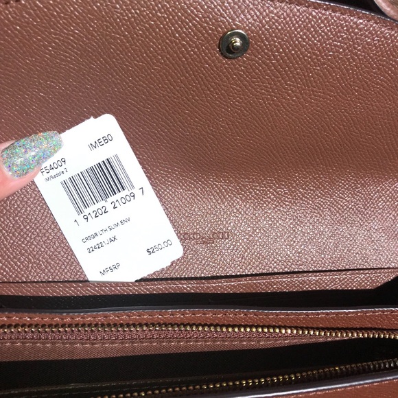 new wallet unused - Picture 4 of 4